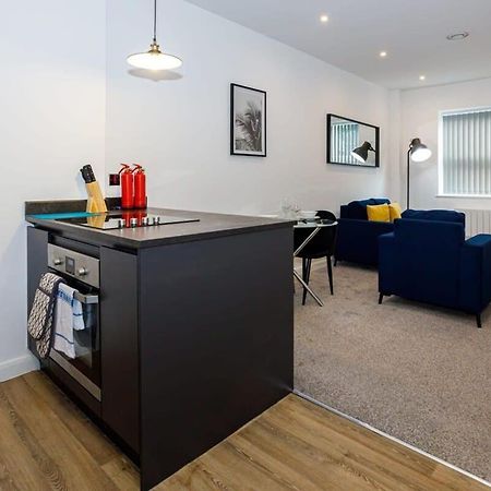 Contemporary 1 Bed Apartment Central Bolton Eksteriør bilde